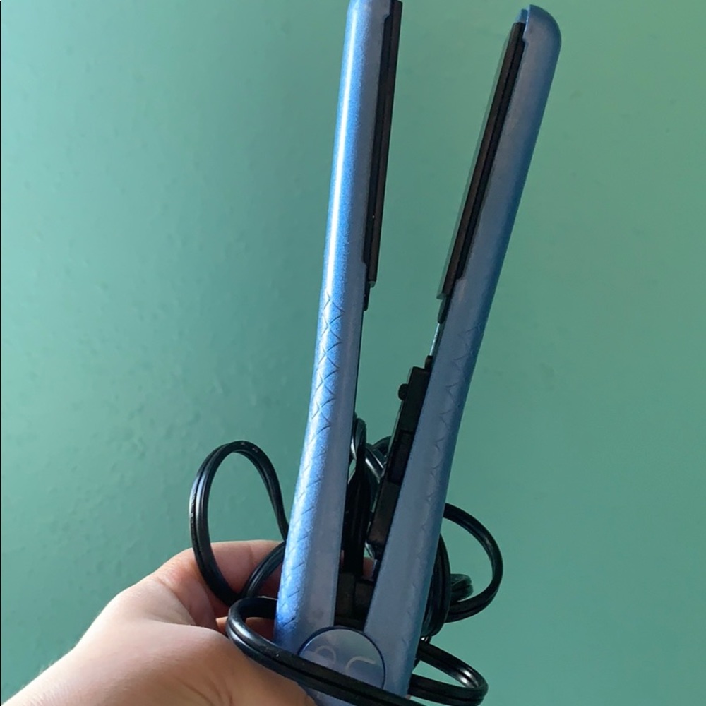 Flat iron